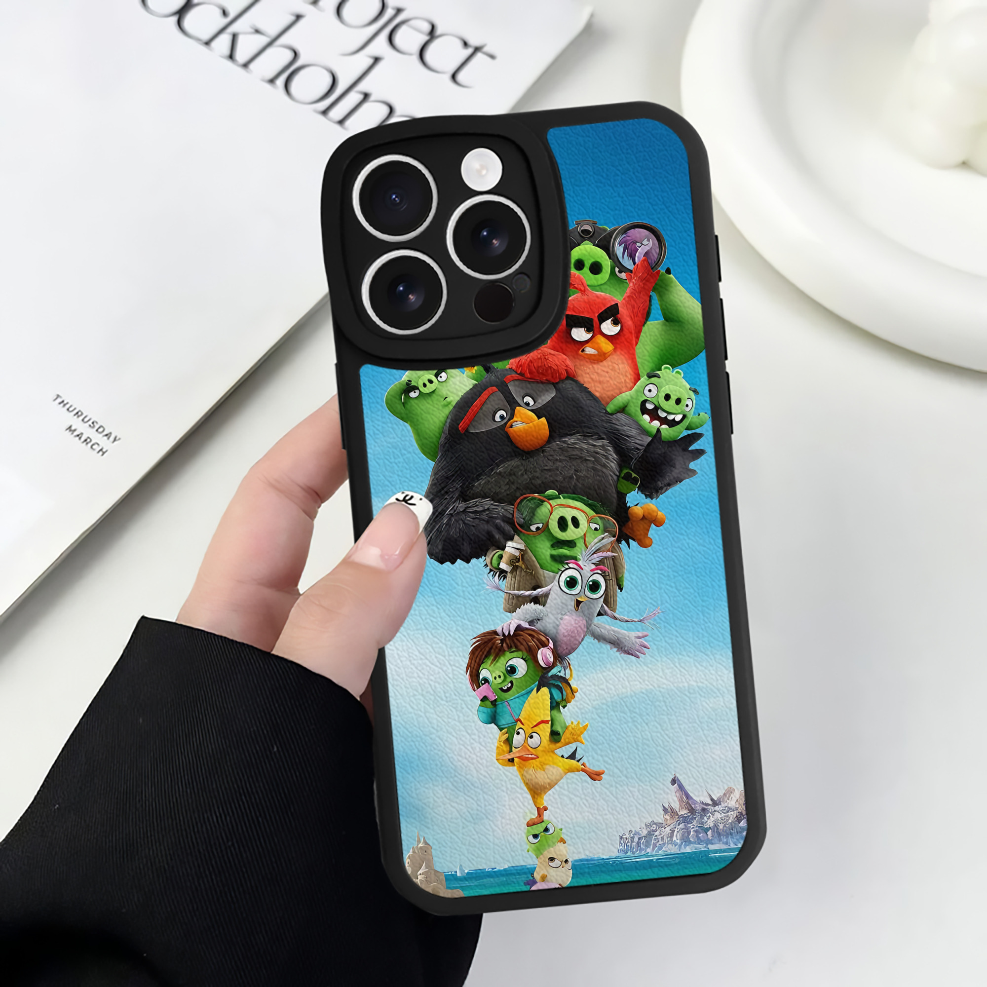 （画像用） Angry Birds アングリーバード 【iPhone 16シリーズ対応】シリコンスマホケース（レザー調） 材質：シリコン